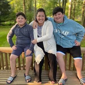 Meet your Posher, Benay